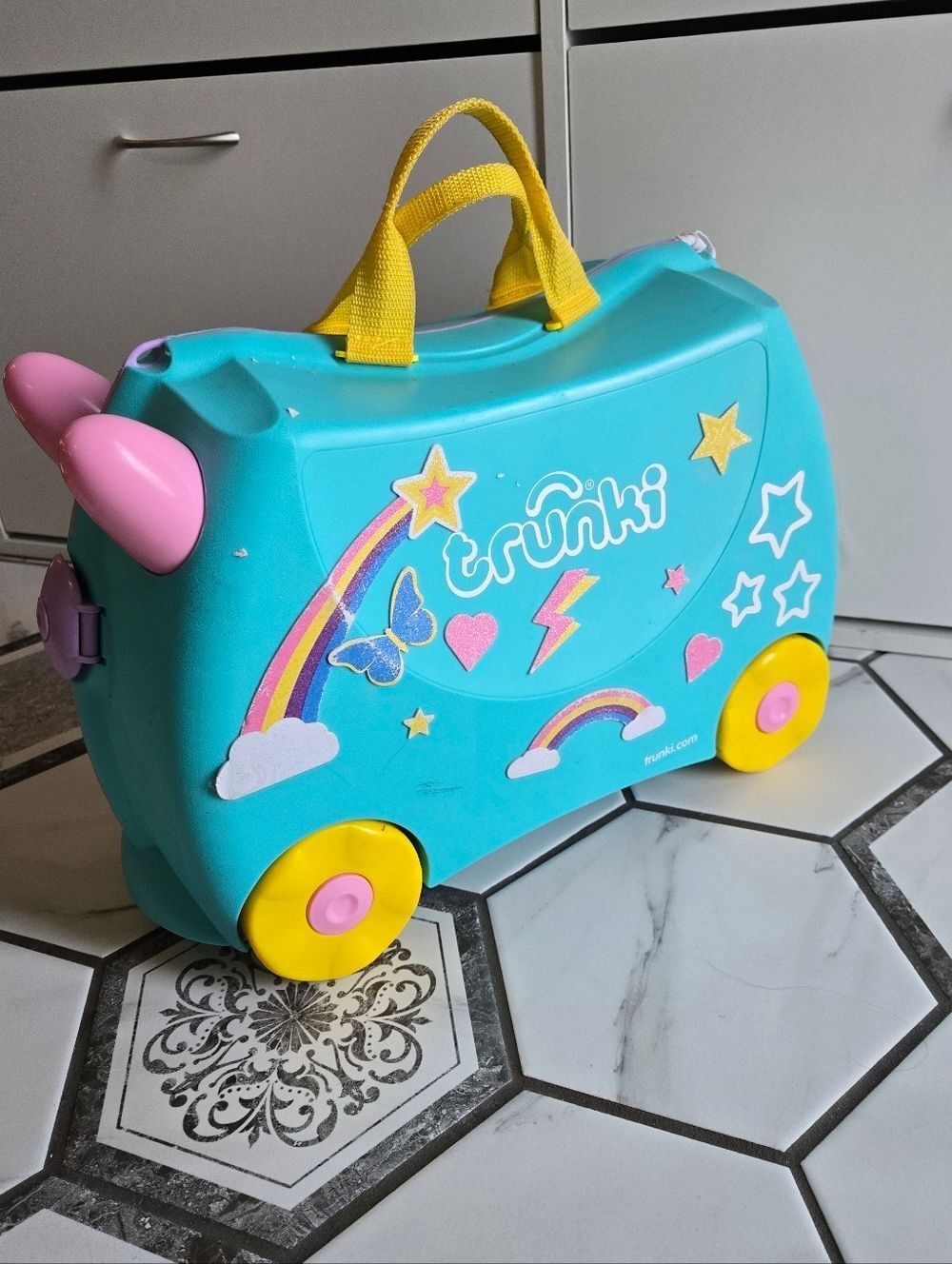 Melissa & Doug Ride-On Suitcase - Turquoise with Yellow Wheels